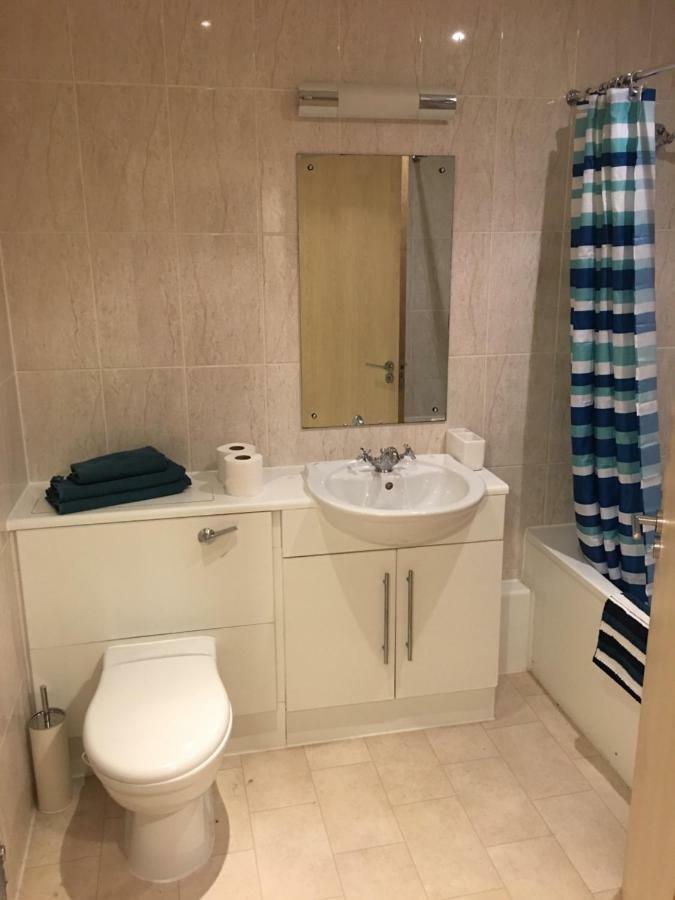 Stylish City Centre Apartment Cardiff Exterior photo