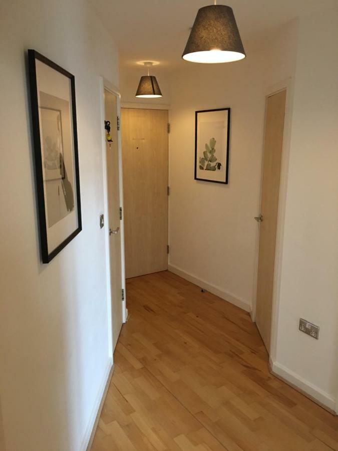 Stylish City Centre Apartment Cardiff Exterior photo